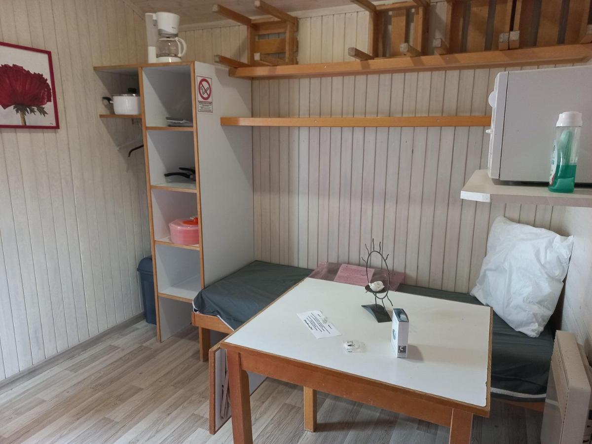 Camping Les Feuilles Chauffailles Екстериор снимка