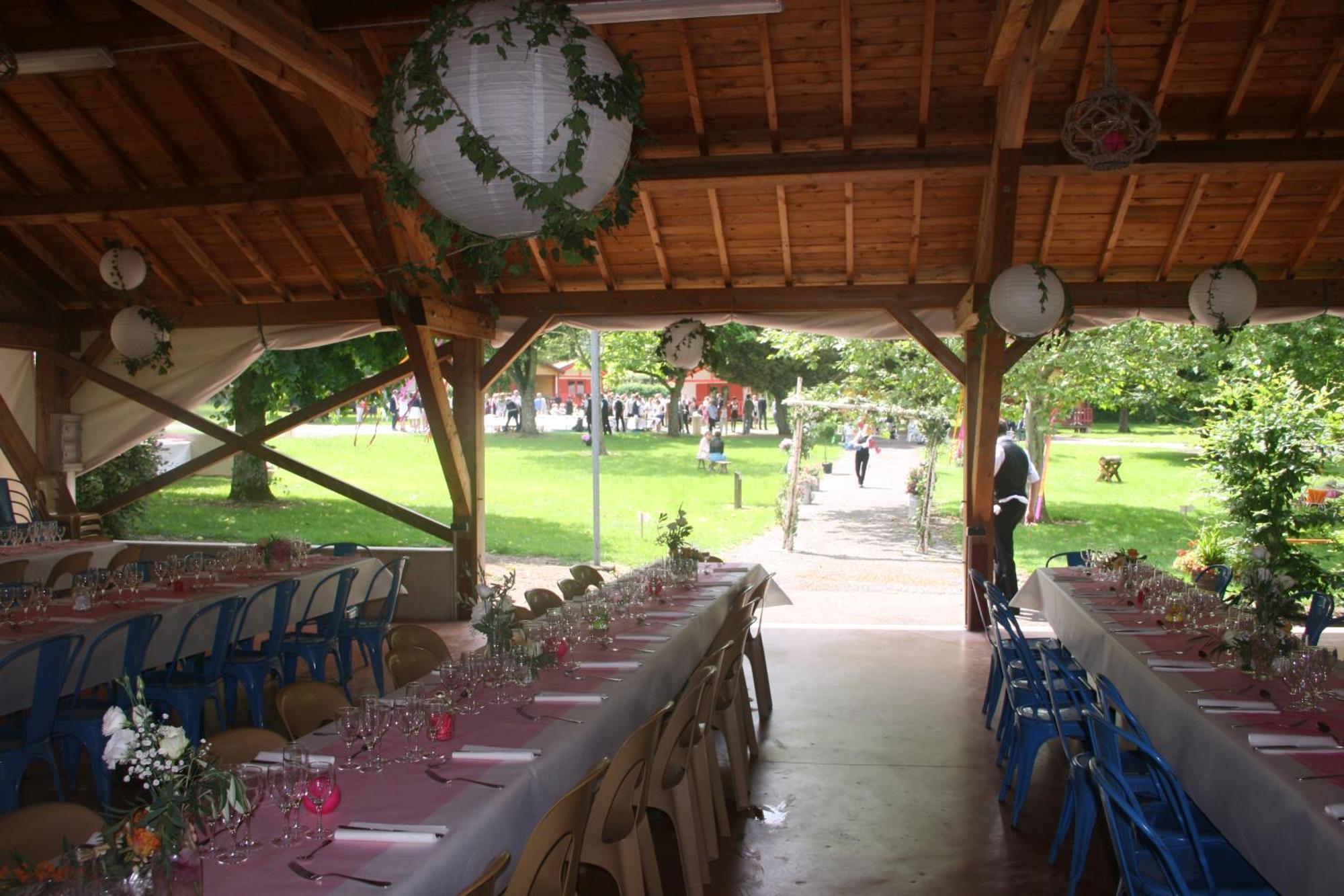 Camping Les Feuilles Chauffailles Екстериор снимка