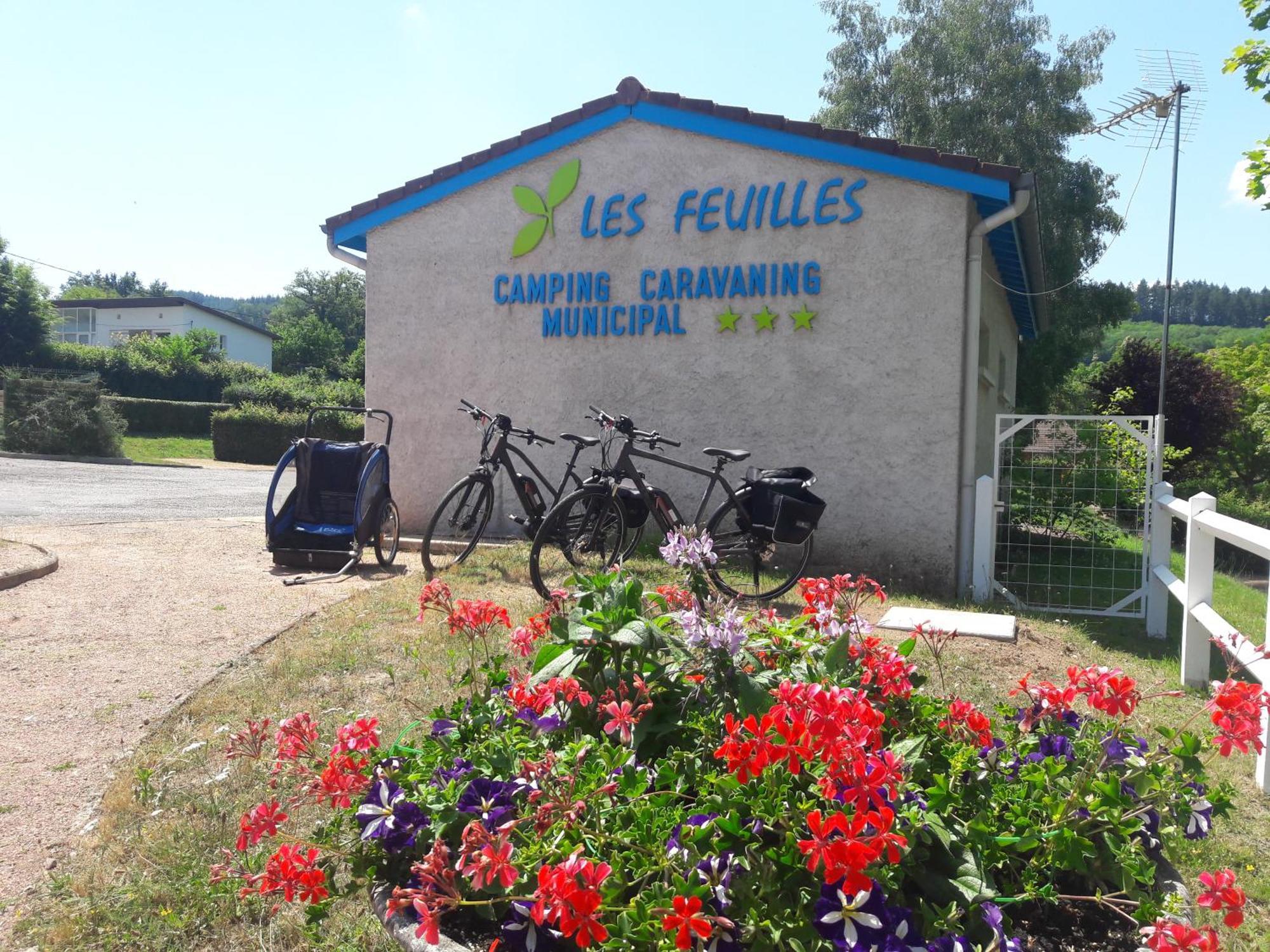 Camping Les Feuilles Chauffailles Екстериор снимка